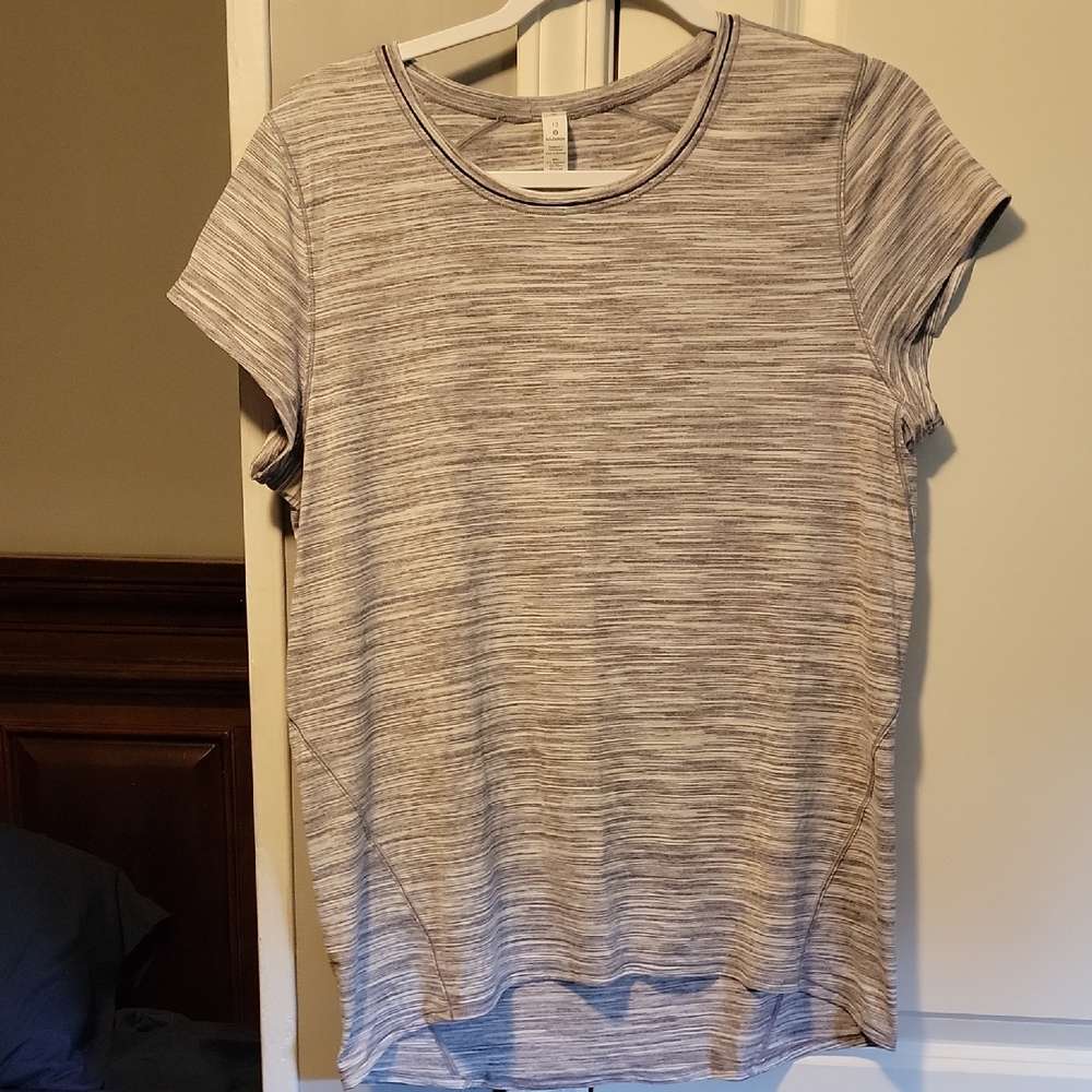 Lululemon Athletica Heathered Gray Short Sleeve Tee